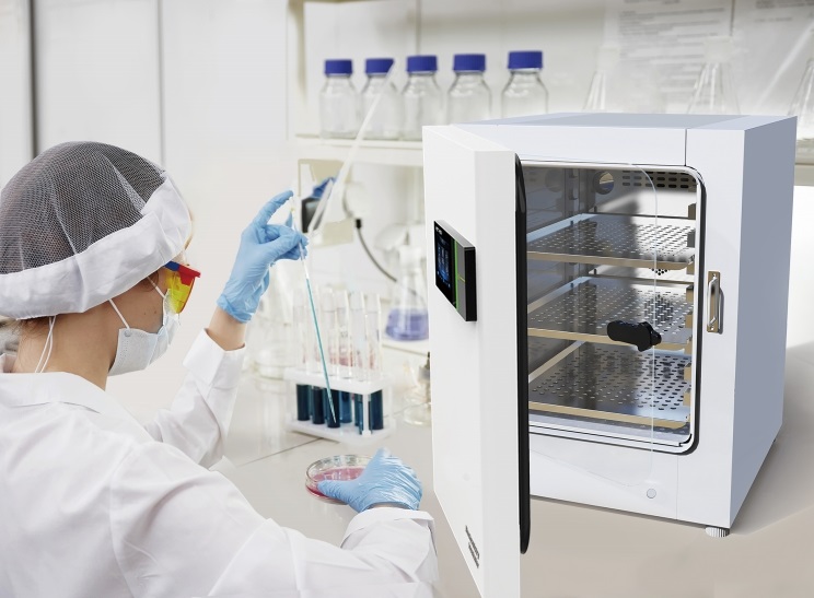¿Qué es una incubadora microbiana? Usos, características y cómo elegir la adecuada